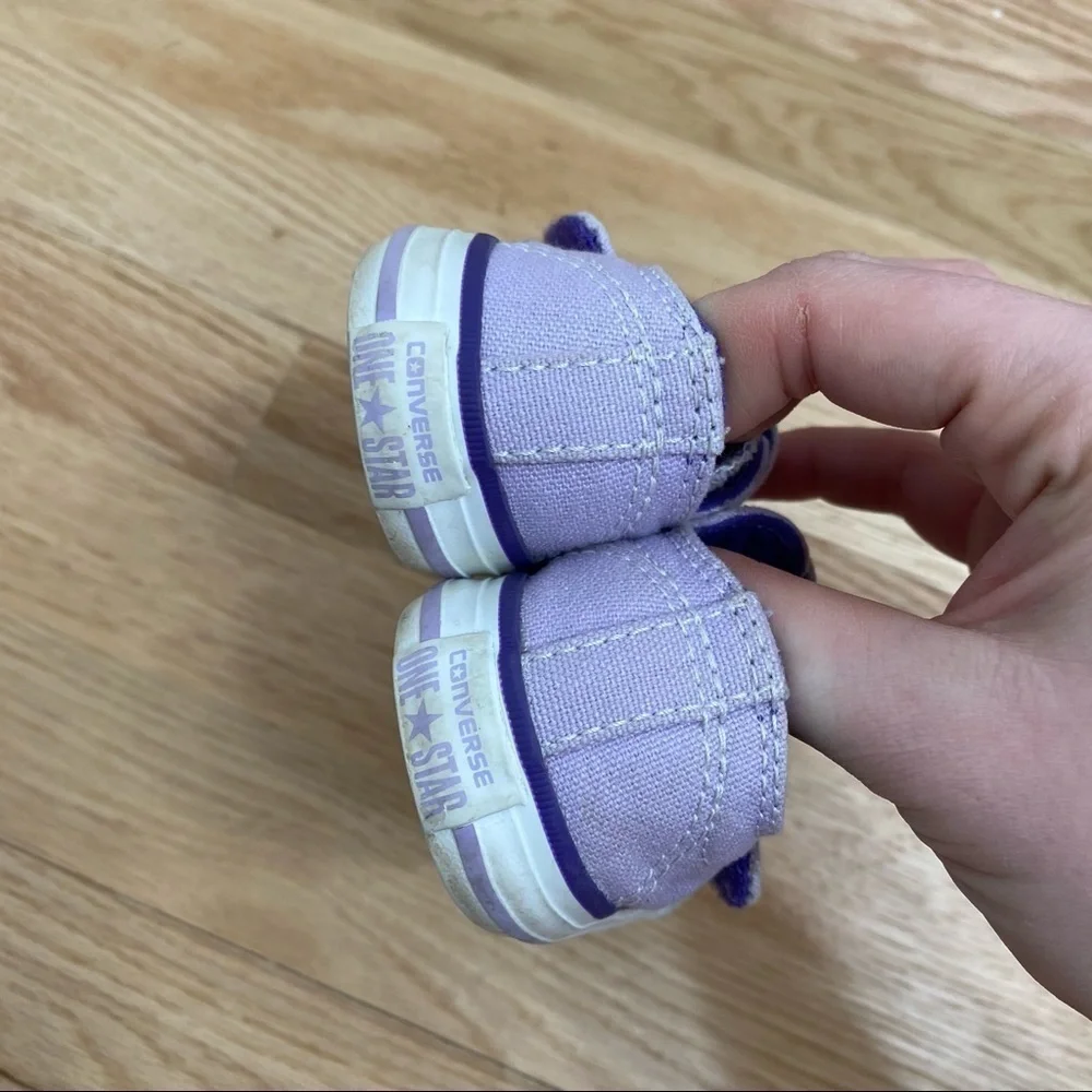 Converse Lavender Purple Sneakers Sz 5 Girls Baby